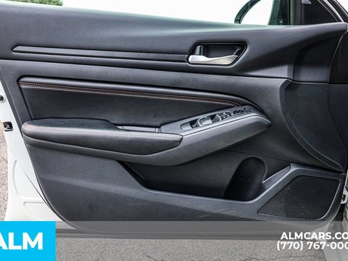 Used 2022 Nissan Altima 2.5 SR w/ Midnight Edition Package FWD image 43