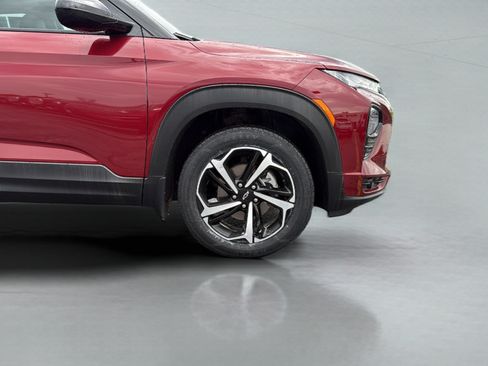 Used 2023 Chevrolet TrailBlazer RS w/ Sun and Liftgate Package AWD/4WD image 34
