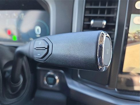 New 2025 Ford F350 Lariat w/ Chrome Package image 17