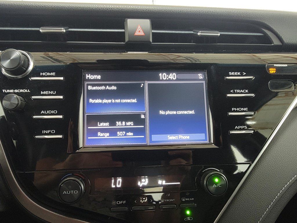 Used 2018 Toyota Camry SE FWD image 20