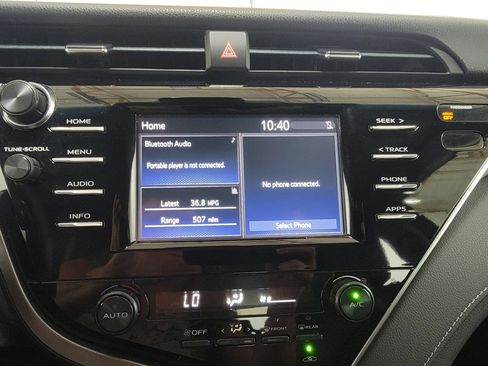Used 2018 Toyota Camry SE FWD image 20