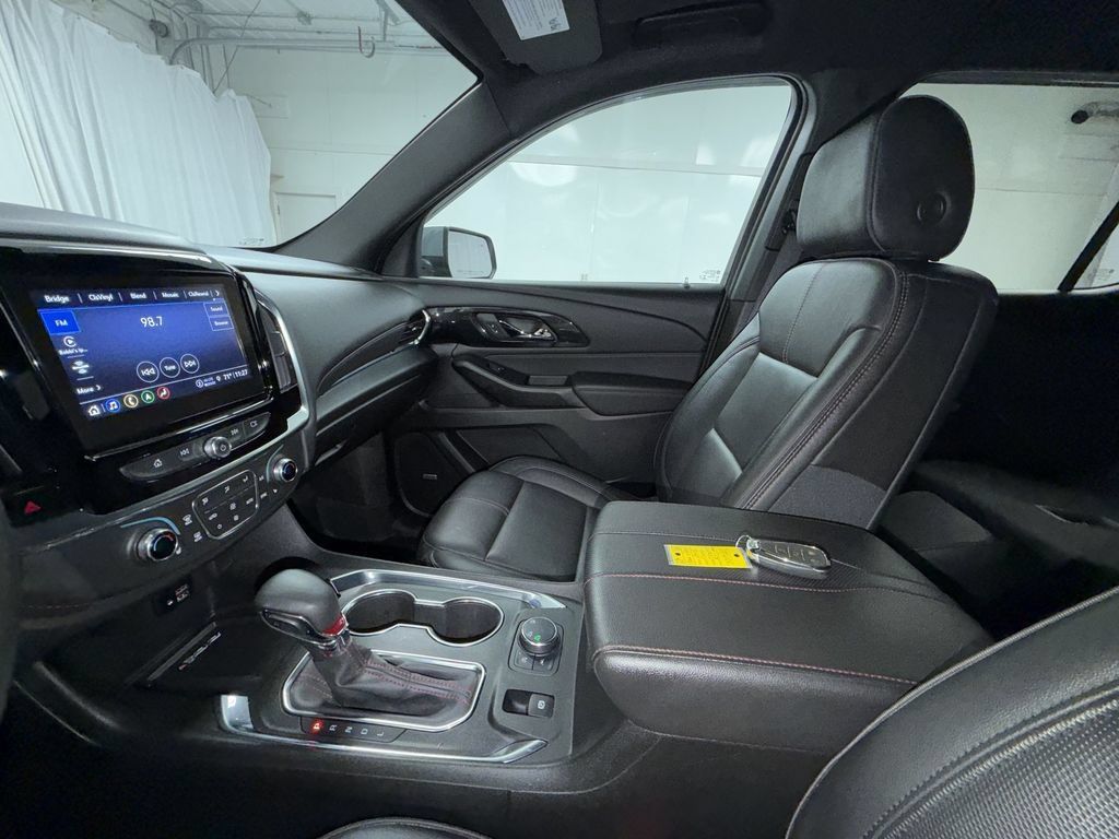 Used 2023 Chevrolet Traverse RS AWD/4WD image 23
