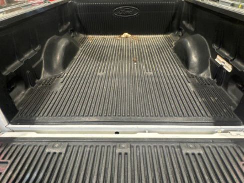 Used 2013 Ford F150 XLT w/ Mid Equipment Group image 10