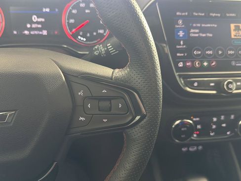 Used 2023 Chevrolet TrailBlazer RS w/ Technology Package image 16