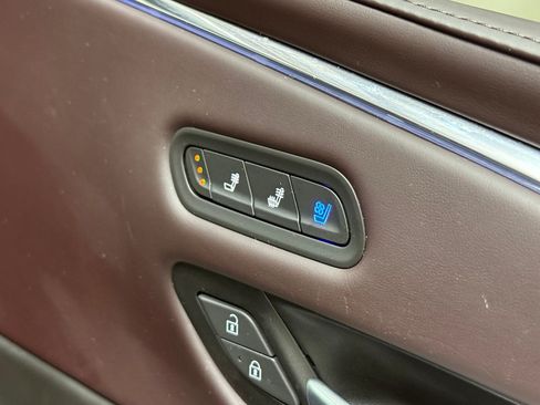 Certified 2023 Cadillac Escalade ESV Sport Platinum AWD/4WD image 53