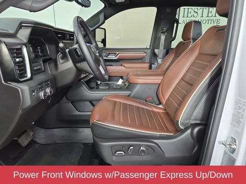 Used 2025 GMC Sierra 3500 Denali Ultimate AWD/4WD image 17