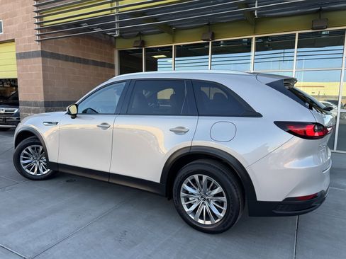 Used 2024 MAZDA CX-90 Plug-In Hybrid w/ Preferred image 5