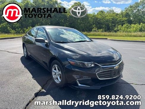Used 2017 Chevrolet Malibu LS FWD image 1