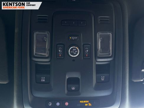 Used 2021 GMC Yukon Denali w/ Denali Premium Package AWD/4WD image 35