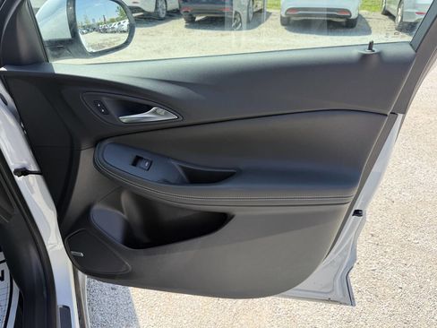 Used 2025 Buick Encore GX Avenir w/ Avenir Technology Package AWD/4WD image 19