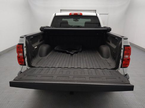 Used 2018 Chevrolet Silverado 1500 LT w/ LT Eassist Package AWD/4WD image 29