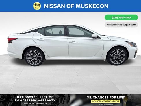 New 2025 Nissan Altima 2.5 SL image 8