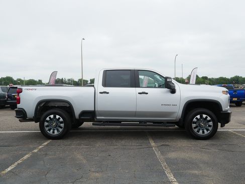 Used 2023 Chevrolet Silverado 2500 Custom w/ Custom Value Package AWD/4WD image 8