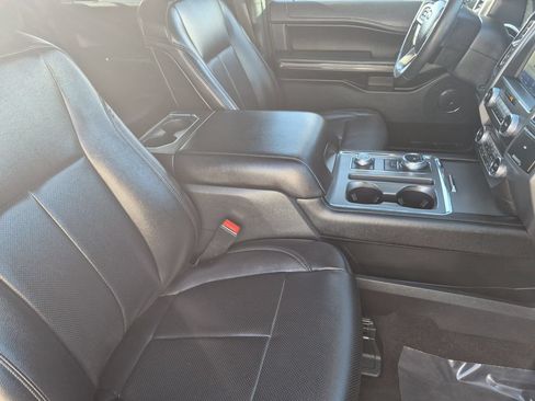 Used 2021 Ford Expedition XLT AWD/4WD image 17
