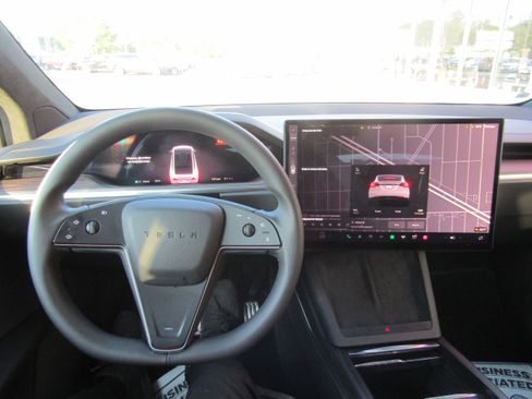 Used 2023 Tesla Model X AWD/4WD image 14