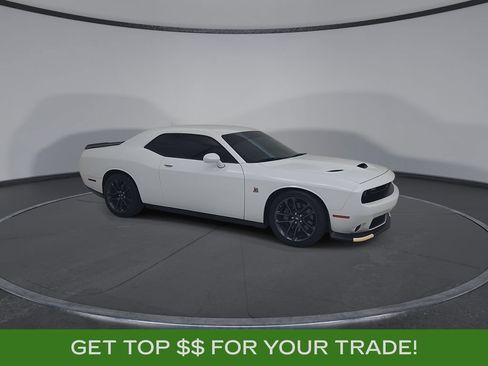 Used 2022 Dodge Challenger R/T Scat Pack w/ Plus Package RWD image 2