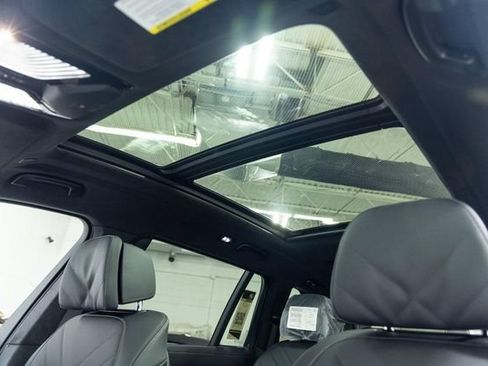 New 2027 BMW X7 xDrive40i w/ Executive Package AWD/4WD image 16