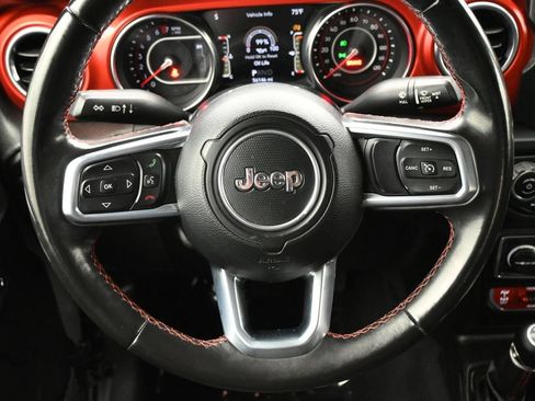 Used 2020 Jeep Gladiator Rubicon AWD/4WD image 6