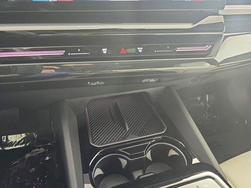 Used 2026 BMW 530i xDrive 530i xDrive w/ Premium Package image 27