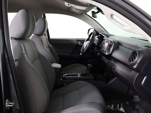 Used 2018 Toyota Tacoma SR w/ SR Convenience Package RWD image 26