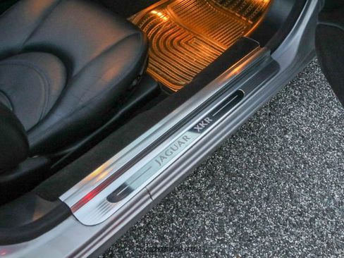 Used 2001 Jaguar XK8 Convertible image 45