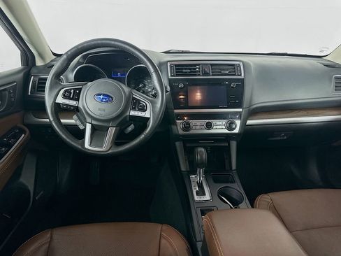 Used 2017 Subaru Outback 3.6R Touring AWD/4WD image 31