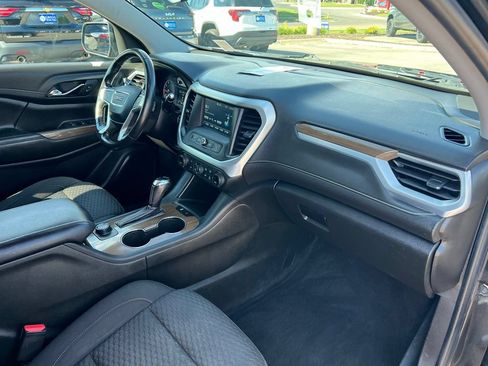 Used 2019 GMC Acadia SLE AWD/4WD image 30