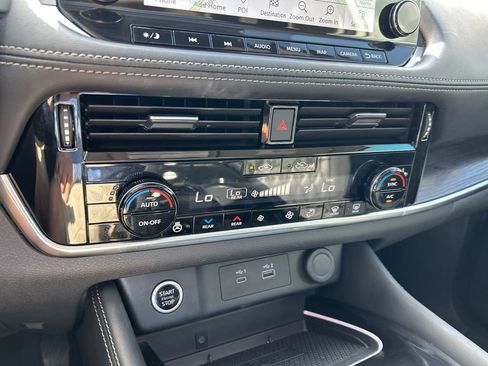 Certified 2023 Nissan Rogue Platinum w/ Platinum Premium Package image 39