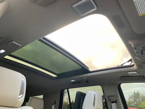 New 2026 Cadillac Escalade Platinum Luxury w/ LPO, Radiant Package image 14