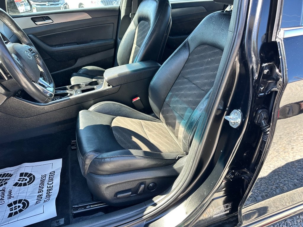 Used 2018 Hyundai Sonata Sport FWD image 3