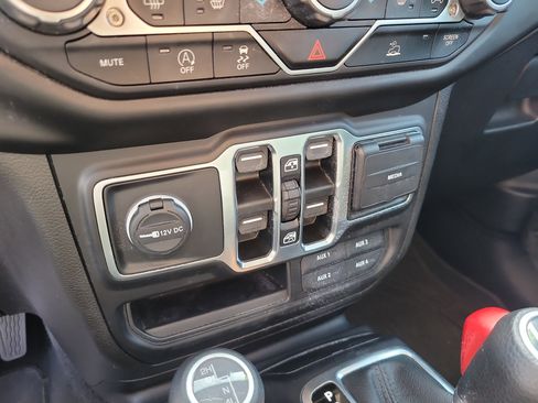 Used 2023 Jeep Wrangler Unlimited Sport image 23