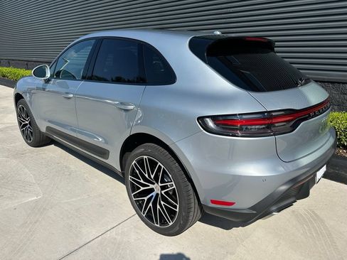 Used 2026 Porsche Macan AWD/4WD image 3