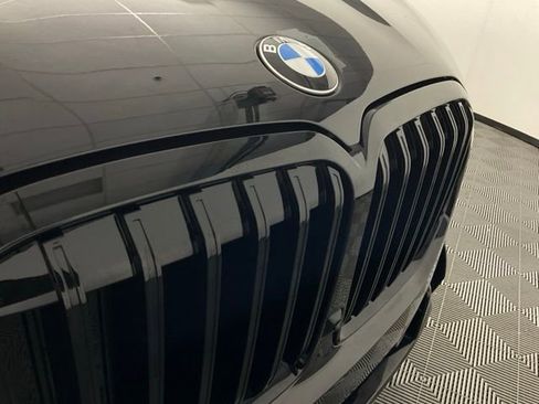 Used 2023 BMW X7 xDrive40i w/ Premium Package AWD/4WD image 9
