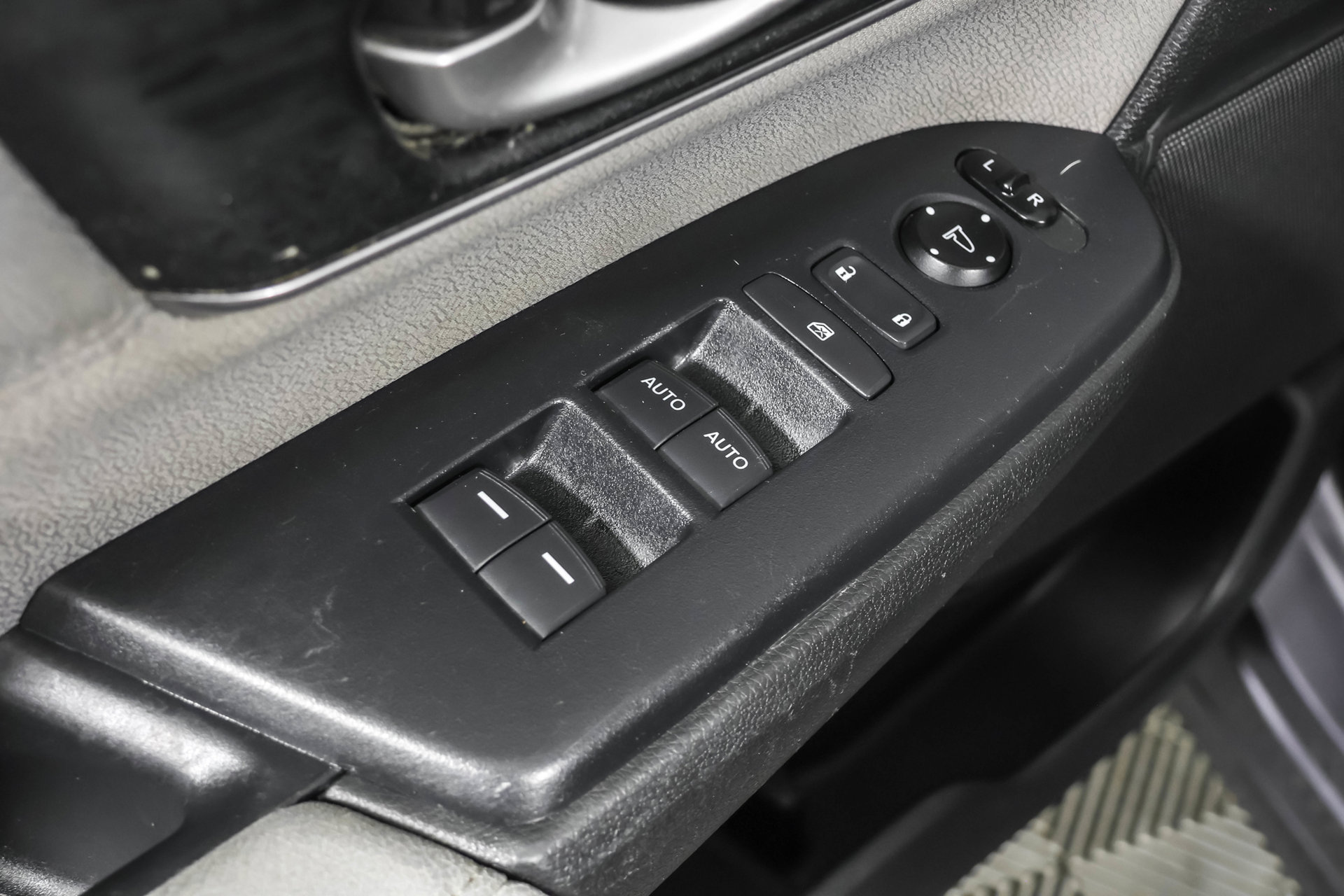 Used 2017 Honda CR-V EX image 34