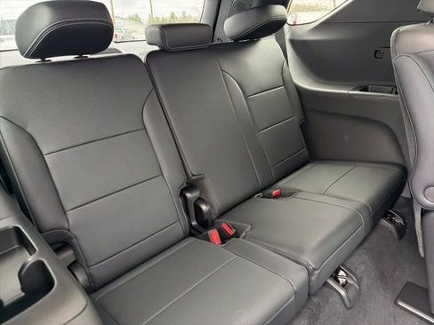 New 2026 Chevrolet Traverse LT w/ Sun and Wheel Package image 24