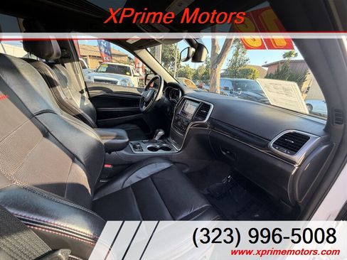 Used 2018 Jeep Grand Cherokee Trailhawk w/ Trailhawk Luxury Group AWD/4WD image 38