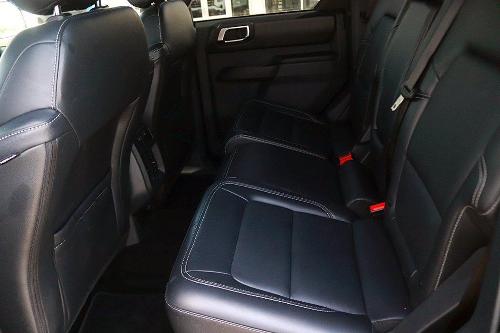 Used 2025 Ford Bronco Outer Banks AWD/4WD image 16
