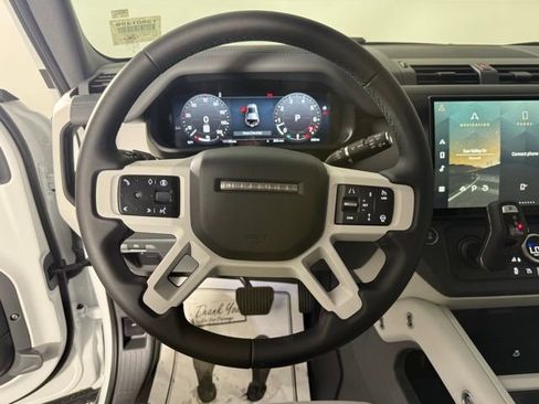 New 2026 Land Rover Defender 110 X-Dynamic SE AWD/4WD image 17