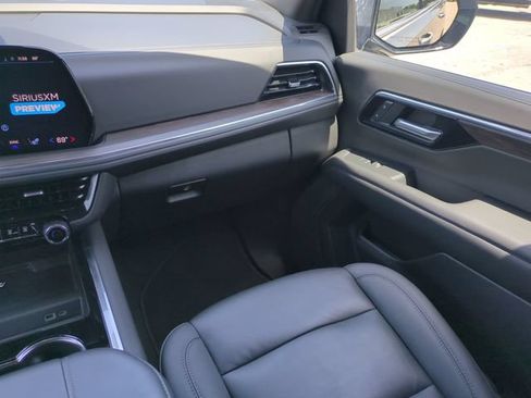 Used 2025 Chevrolet Tahoe LT AWD/4WD image 20