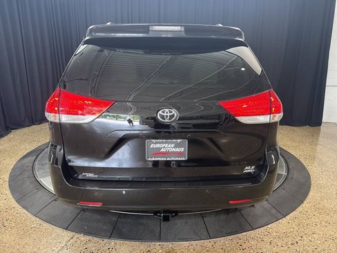 Used 2013 Toyota Sienna XLE AWD/4WD image 5