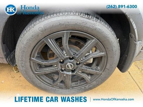 Used 2024 Honda HR-V EX-L image 3