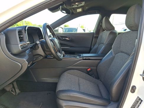Used 2023 Toyota Crown AWD/4WD image 16