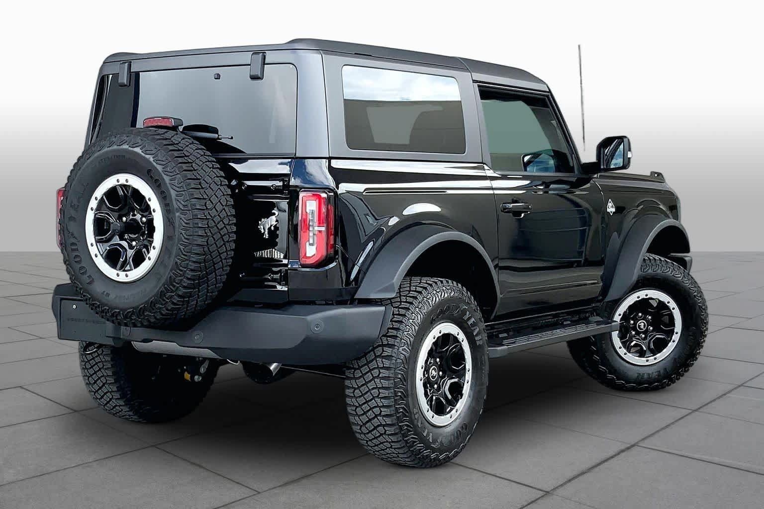 Used 2022 Ford Bronco Outer Banks w/ Sasquatch Package AWD/4WD image 13