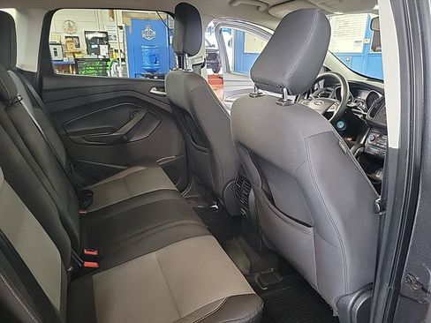 Used 2018 Ford Escape SE image 24