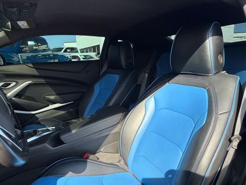 Used 2021 Chevrolet Camaro SS RWD image 6