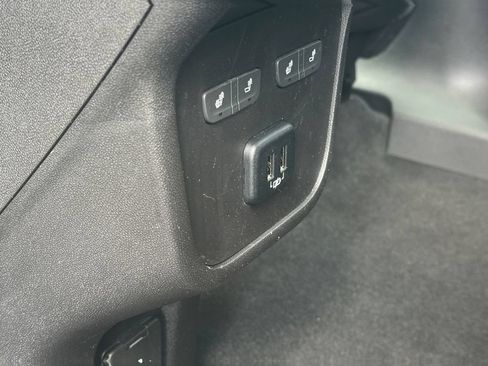Used 2018 GMC Terrain Denali w/ Comfort Package AWD/4WD image 26