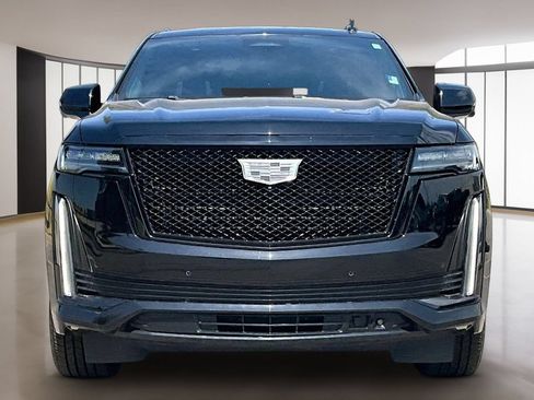 Used 2023 Cadillac Escalade ESV Sport Platinum w/ LPO, ONYX Package AWD/4WD image 3