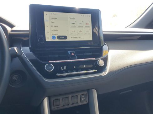 Certified 2024 Toyota Corolla Cross SE image 25