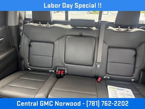 Used 2024 GMC Sierra 1500 SLT w/ SLT Premium Package AWD/4WD image 23