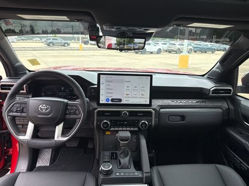 Used 2025 Toyota Tacoma Limited AWD/4WD image 21